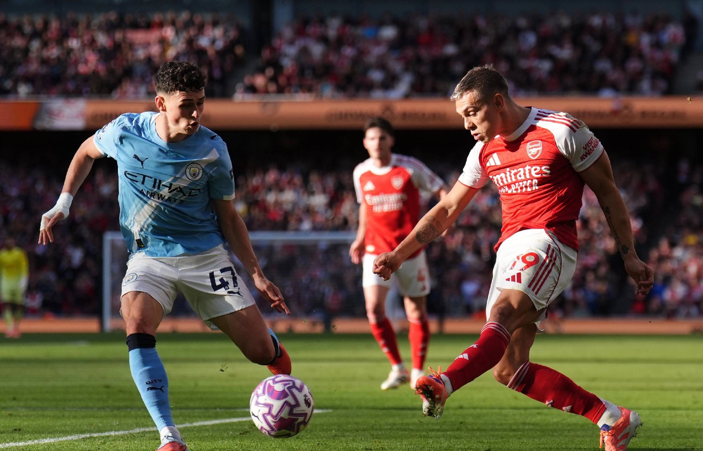 记者：桑托斯正全力筹措资金，力求完成与内马尔的续约（记者：桑托斯加紧筹资，争取敲定与内马尔的续约）