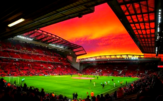 阿尔瓦雷斯马竞生涯欧冠进球数上双，成队史第三人（欧冠进球上双，阿尔瓦雷斯跻身马竞队史第三人）