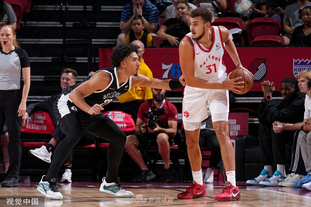 足协杯官方发布决赛纪念产品：纪念徽章38元，围巾58元（足协杯官宣推出决赛纪念品：徽章38元，围巾58元）