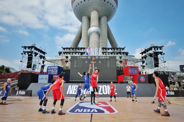 被与梅西比较？伦纳特-卡尔：我不能和他相比，他是我的偶像（伦纳特-卡尔回应与梅西比较：不敢相提并论，他是我的偶像）