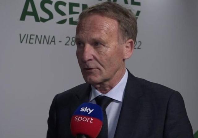 齐沃：在比赛的某个阶段全队都过度兴奋，缺乏清晰的思路（齐沃：比赛一度全队情绪过热，思路不够清晰）