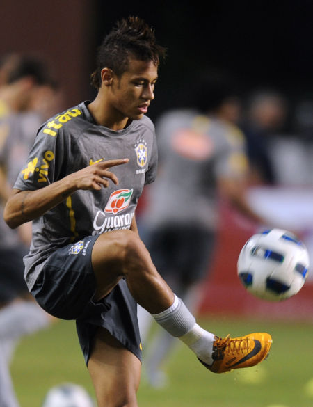 高开低走！瓦塞尔上半场25分，下半场仅3分（由盛转衰！瓦塞尔上半场砍下25分，下半场仅得3分）