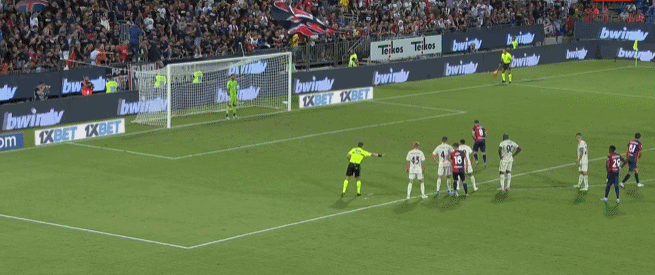 曼联比赛真的太有意思了，虽然这球很丑陋，但你就说进没进吧