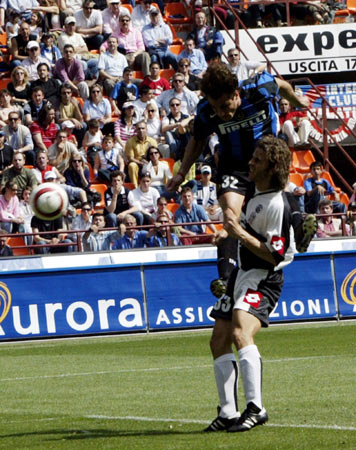 篮网遭遇伤病侵袭 波特因伤缺战76人 萨拉夫复出在即（篮网伤情再起：波特缺席战76人，萨拉夫即将回归）