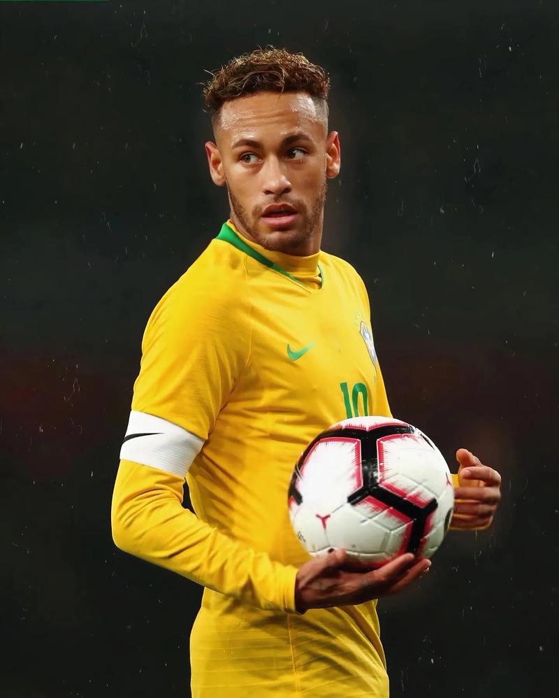 自由人聘请克里斯·德马科担任教练时，曾征求库里对他的评价（自由人在任命克里斯·德马科为教练前，曾向库里征求看法）