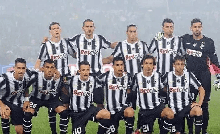 融入巴塞罗那，拉什福德参观巴萨基金会项目与孩子们互动（走进巴塞罗那：拉什福德探访巴萨基金会，与孩子们互动）