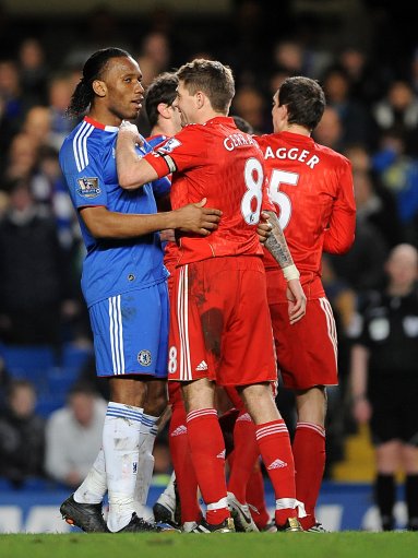 阿莱格里：我只是对裁判说“怎么每次有你在都会出乱子”（阿莱格里解释：我只是问裁判“为何每次你执法都会出状况”）