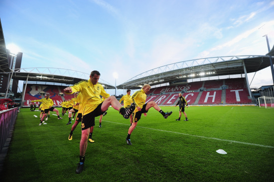 米勒回忆与科比冲突，垃圾时间扭打按计分台（米勒忆与科比冲突：垃圾时间扭打至计分台）