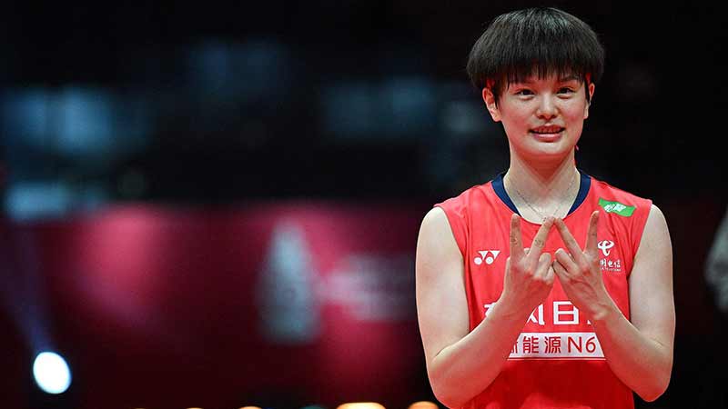 海港是第三支实现国内顶级联赛三连冠的球队，前两支现已解散（海港成史上第三支国内顶级联赛三连冠球队，前两队均已解散）