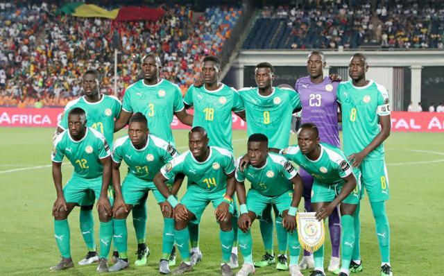 德甲战报：勒威林造三球，斯图加特4-0十人云达不莱梅（德甲：勒威林参与三球，斯图加特4-0大胜10人云达不莱梅）