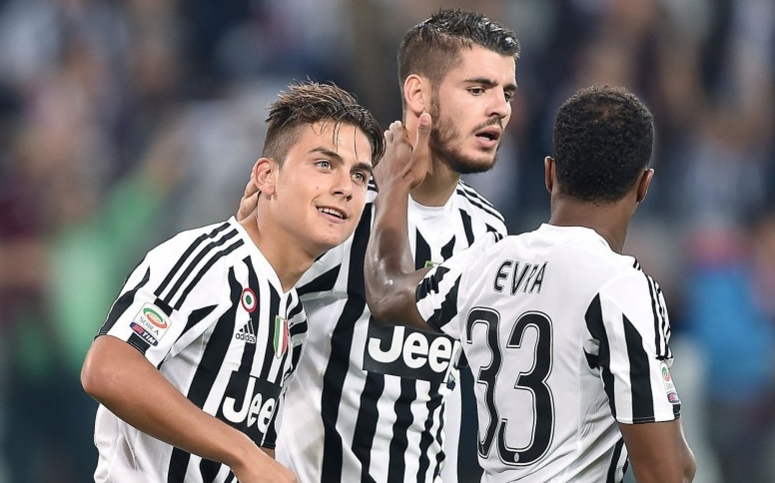 NBA最佳阵容公布：詹姆斯入选,（NBA最佳阵容揭晓：詹姆斯上榜）